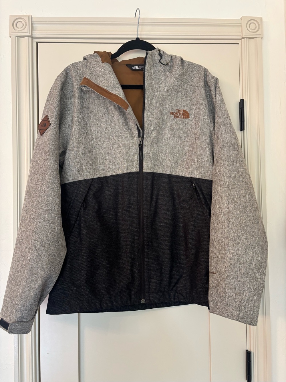 The North Face DryVent Milterton Hooded Jacket Mens M Two Tone Grey Black Brown